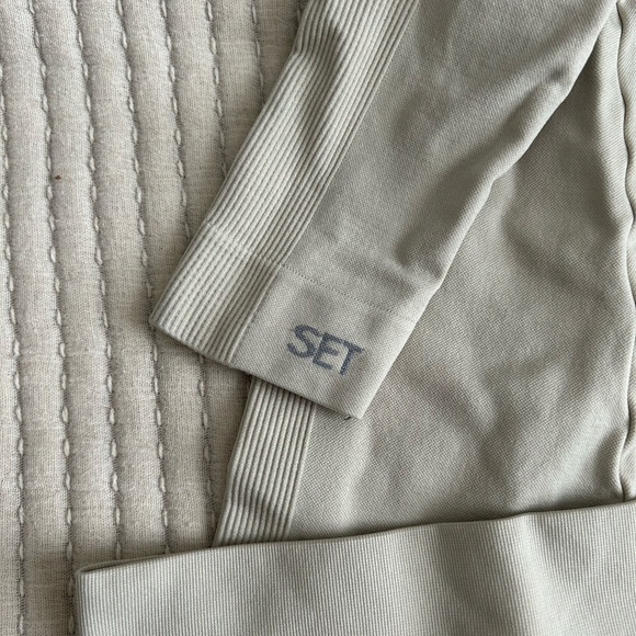 cream SET active leggings - Picture 2 of 4